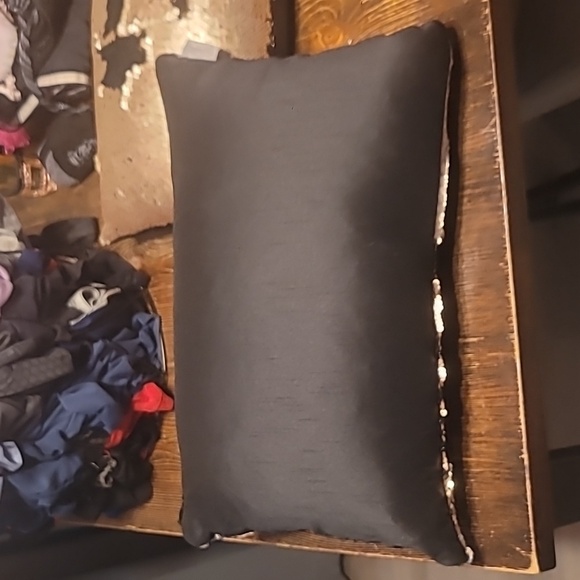 NEW AVIVA STANOFF MERMAID SEQUINED GOLD SILVER LUXURY DOWN PILLOWS BUNDLE - Picture 5 of 5